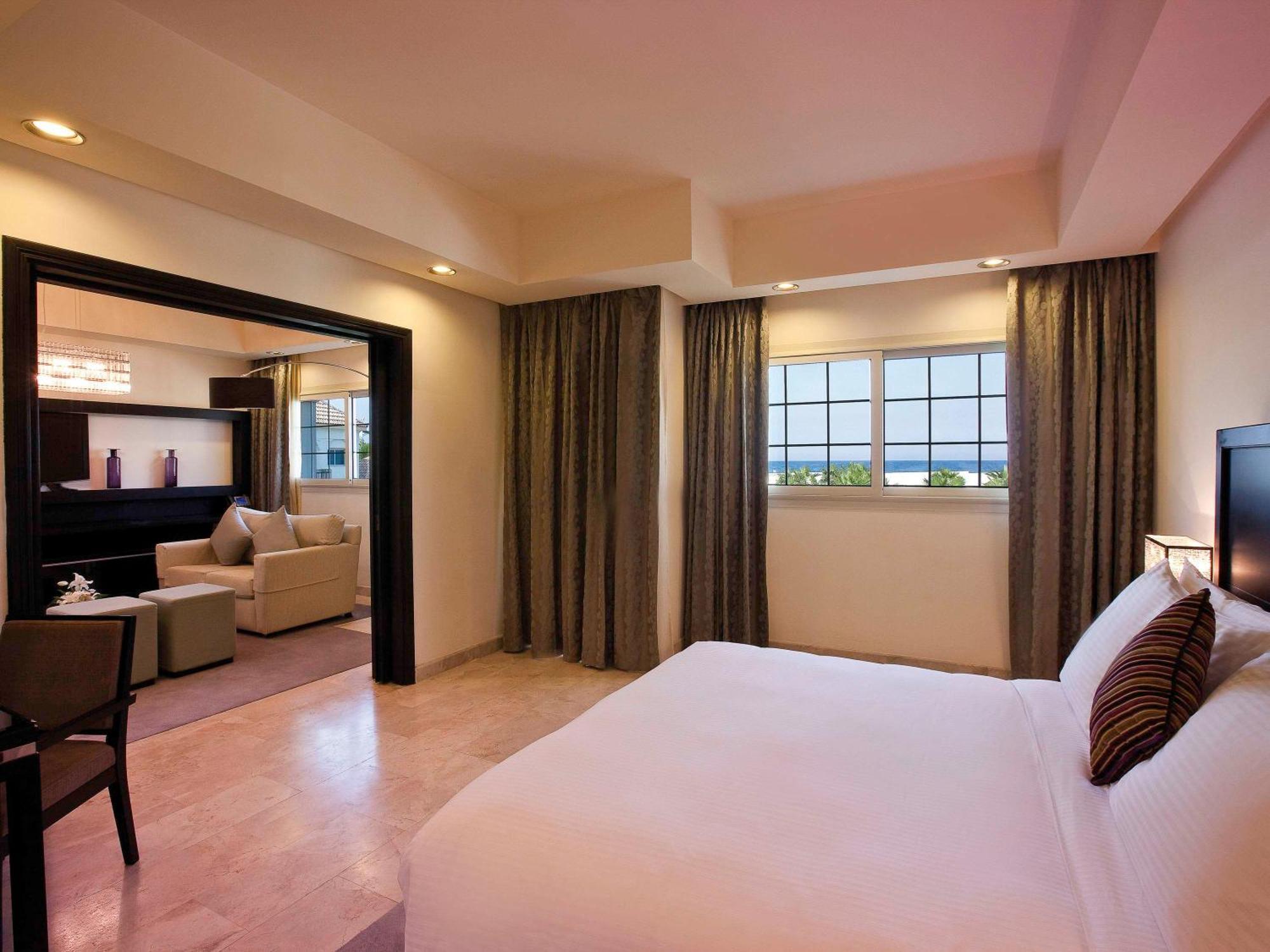Moevenpick Beach Resort Αλ Κομπάρ Εξωτερικό φωτογραφία