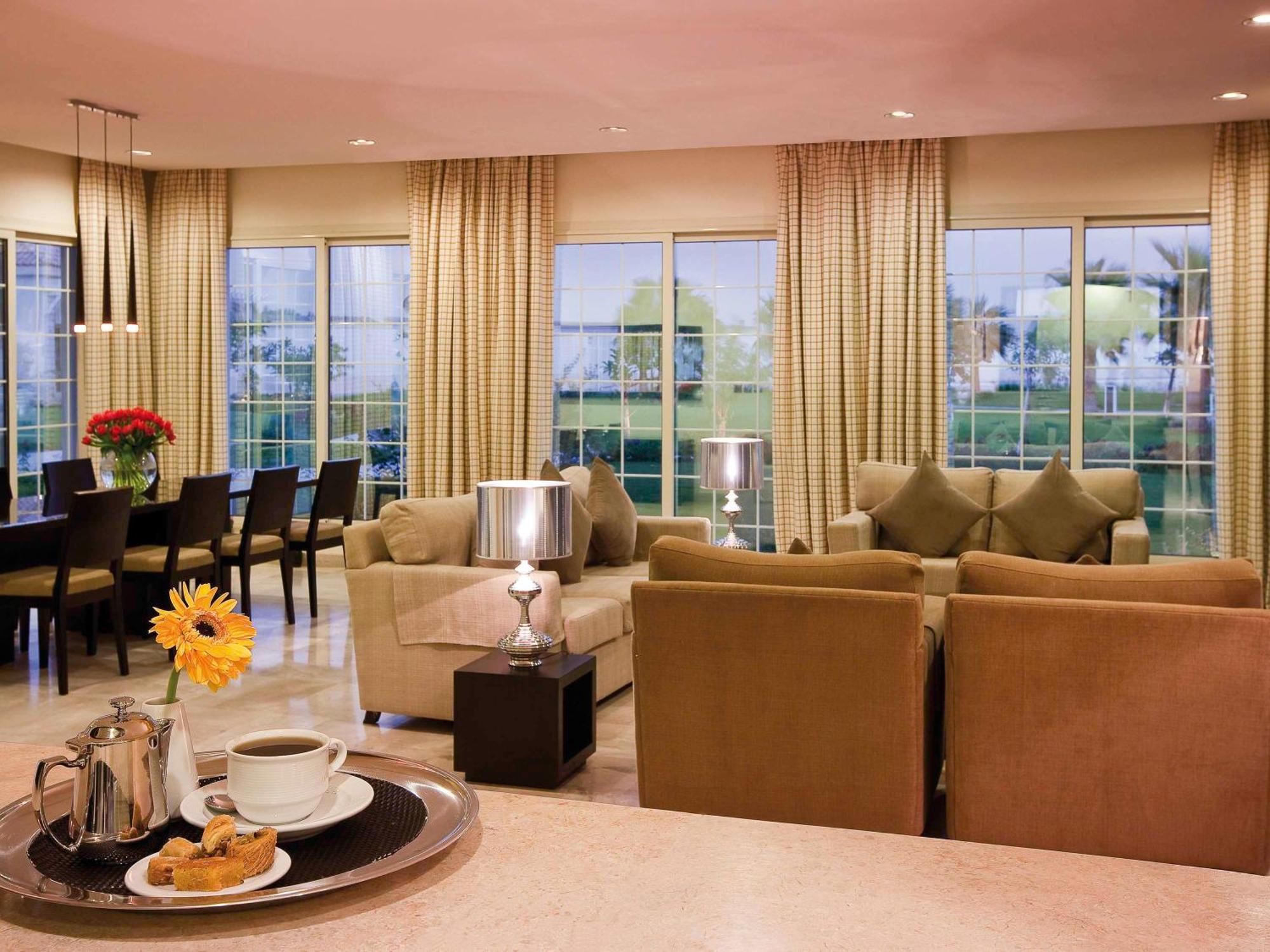 Moevenpick Beach Resort Αλ Κομπάρ Εξωτερικό φωτογραφία