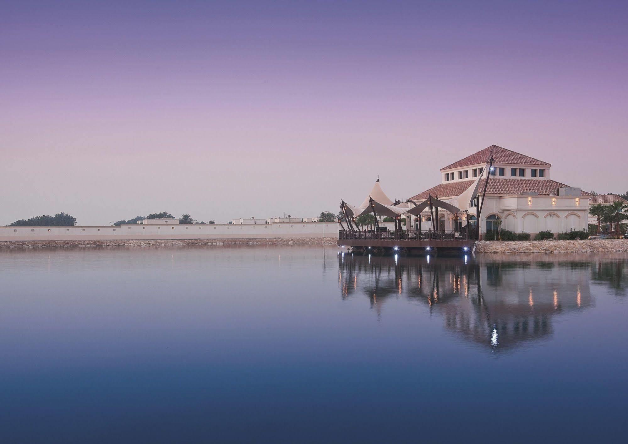 Moevenpick Beach Resort Αλ Κομπάρ Εξωτερικό φωτογραφία
