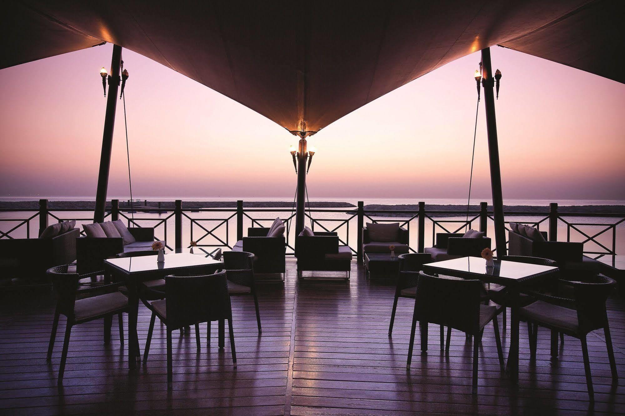 Moevenpick Beach Resort Αλ Κομπάρ Εξωτερικό φωτογραφία
