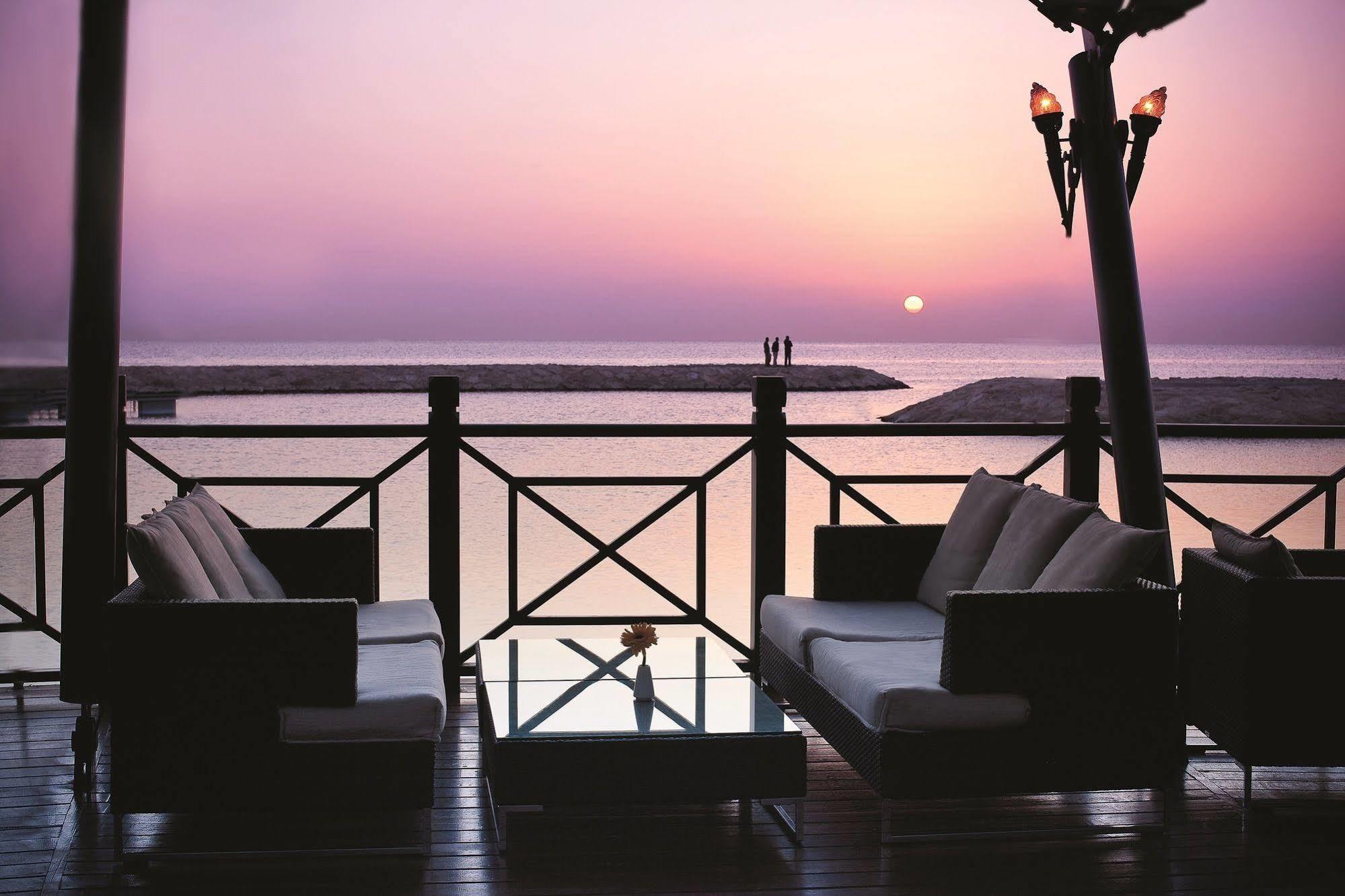 Moevenpick Beach Resort Αλ Κομπάρ Εξωτερικό φωτογραφία