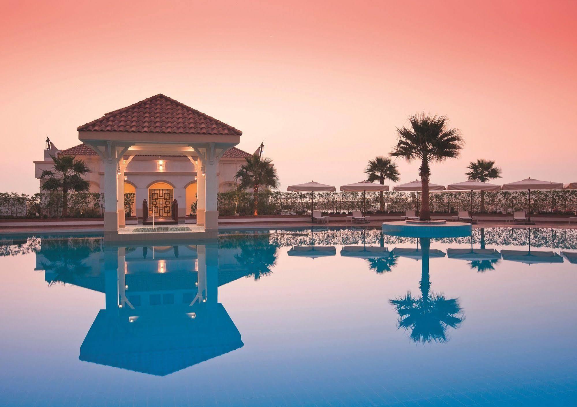 Moevenpick Beach Resort Αλ Κομπάρ Ανέσεις φωτογραφία