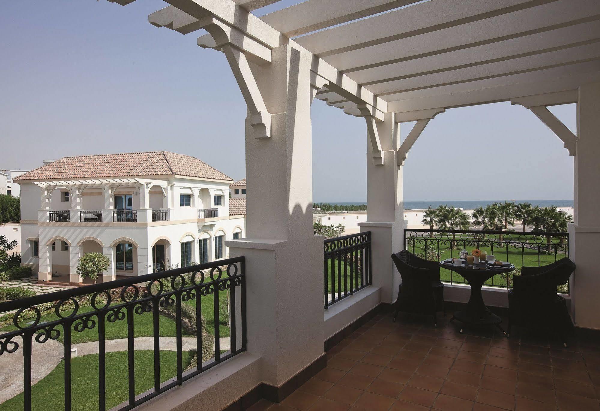 Moevenpick Beach Resort Αλ Κομπάρ Εξωτερικό φωτογραφία