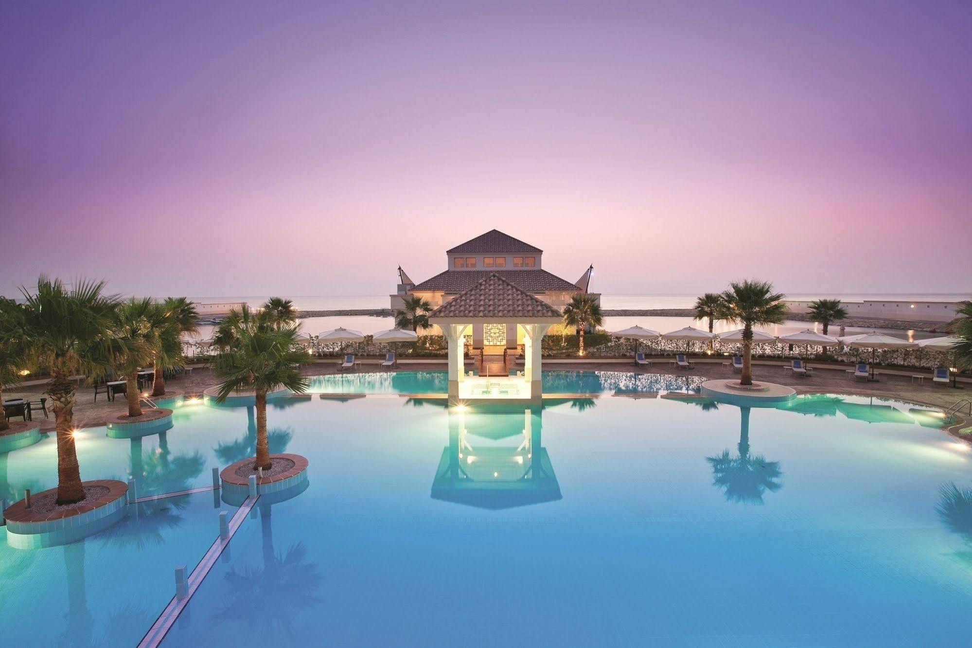 Moevenpick Beach Resort Αλ Κομπάρ Εξωτερικό φωτογραφία
